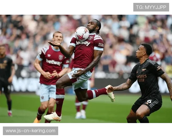 曼彻斯特联外线推进强硬持续造成压迫感