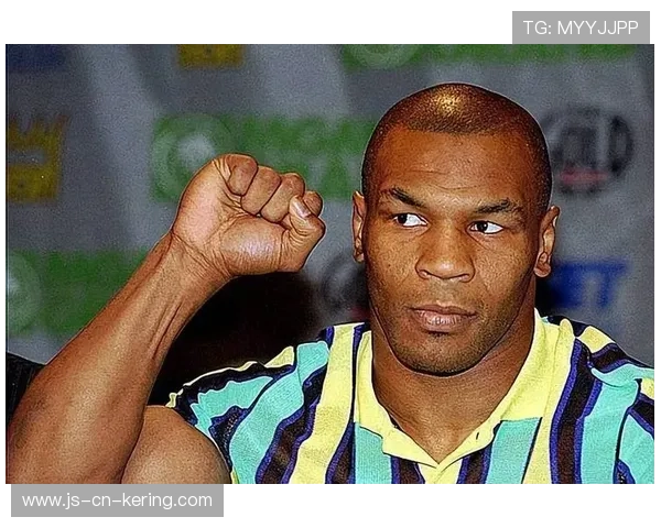 拳击泰森闪电反击第二回合KO对手：不可思议的力量与速度